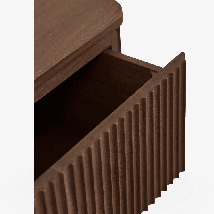 Mesilla de noche Kiran en madera de mango acanalada – Acabado nogal - Vintahome