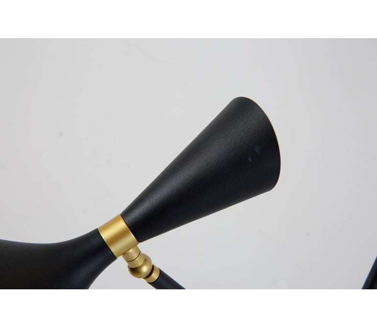 Lampada da terra a due bracci bianca Toy design