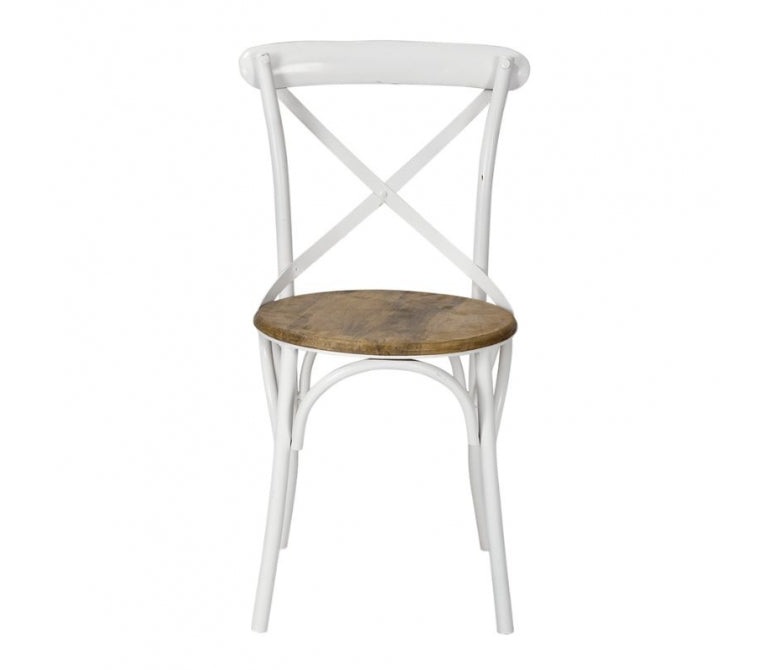 Vieille chaise de salle à manger en acier