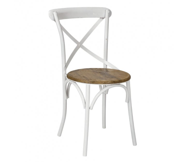 Vieille chaise de salle à manger en acier