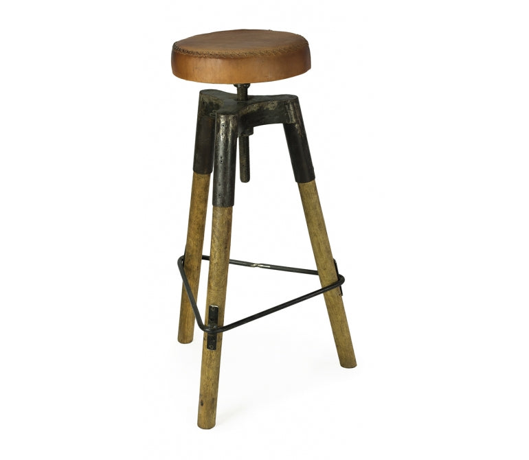Vieux tabouret de bar en cuir blanc Brésil